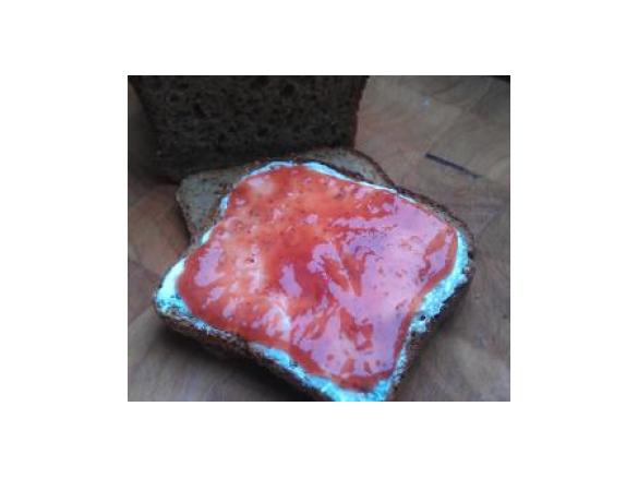 Kürbiskernbrot mit Zucchini, süß oder salzig belegt ein Genuß